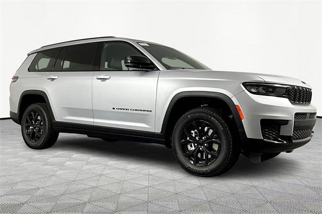 New 2025 Jeep Grand Cherokee L Altitude image 3