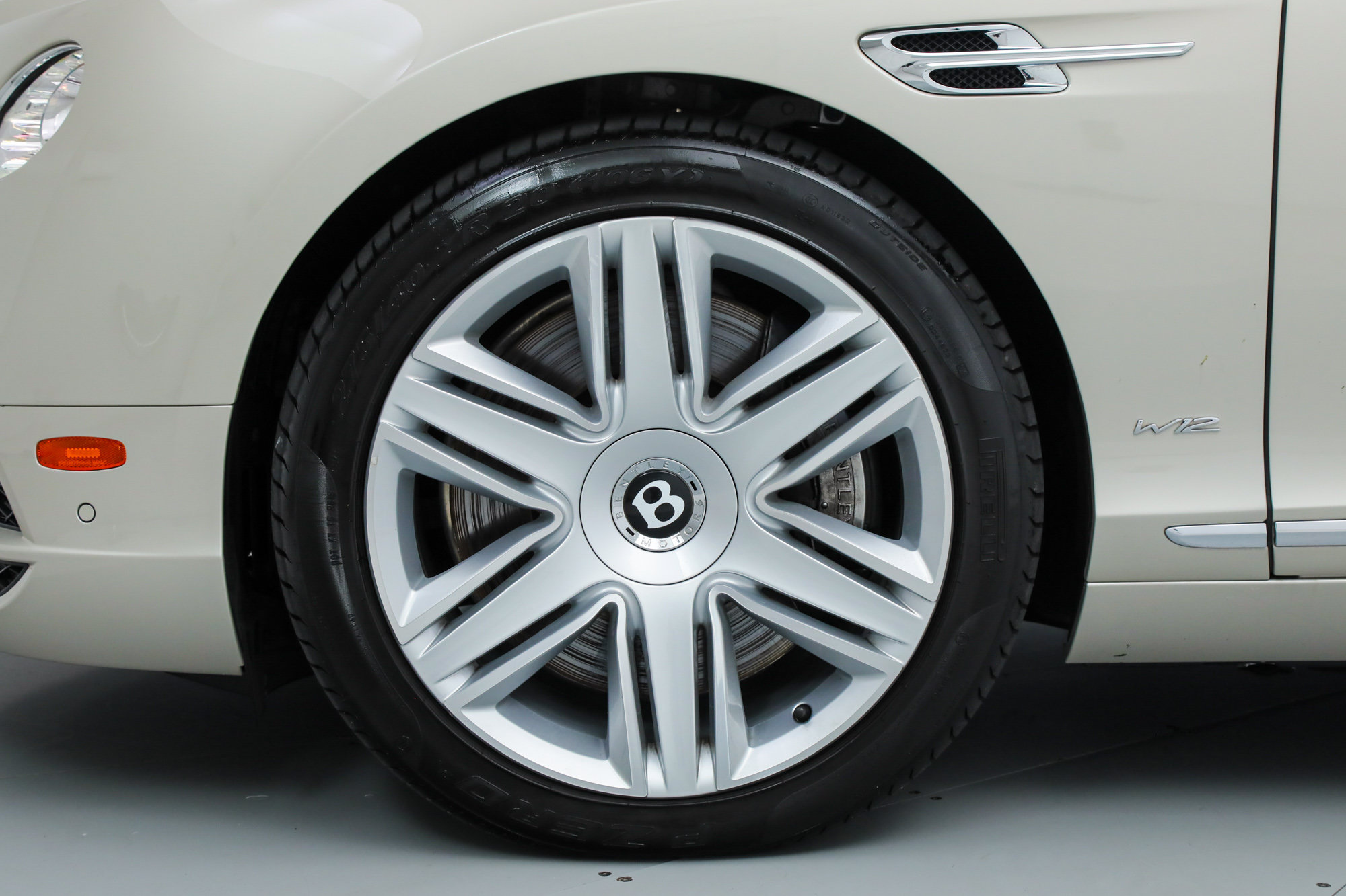 Used 2016 Bentley Continental GT AWD/4WD image 36