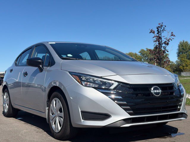Used 2025 Nissan Versa S w/ Trunk Package FWD 360° Tour