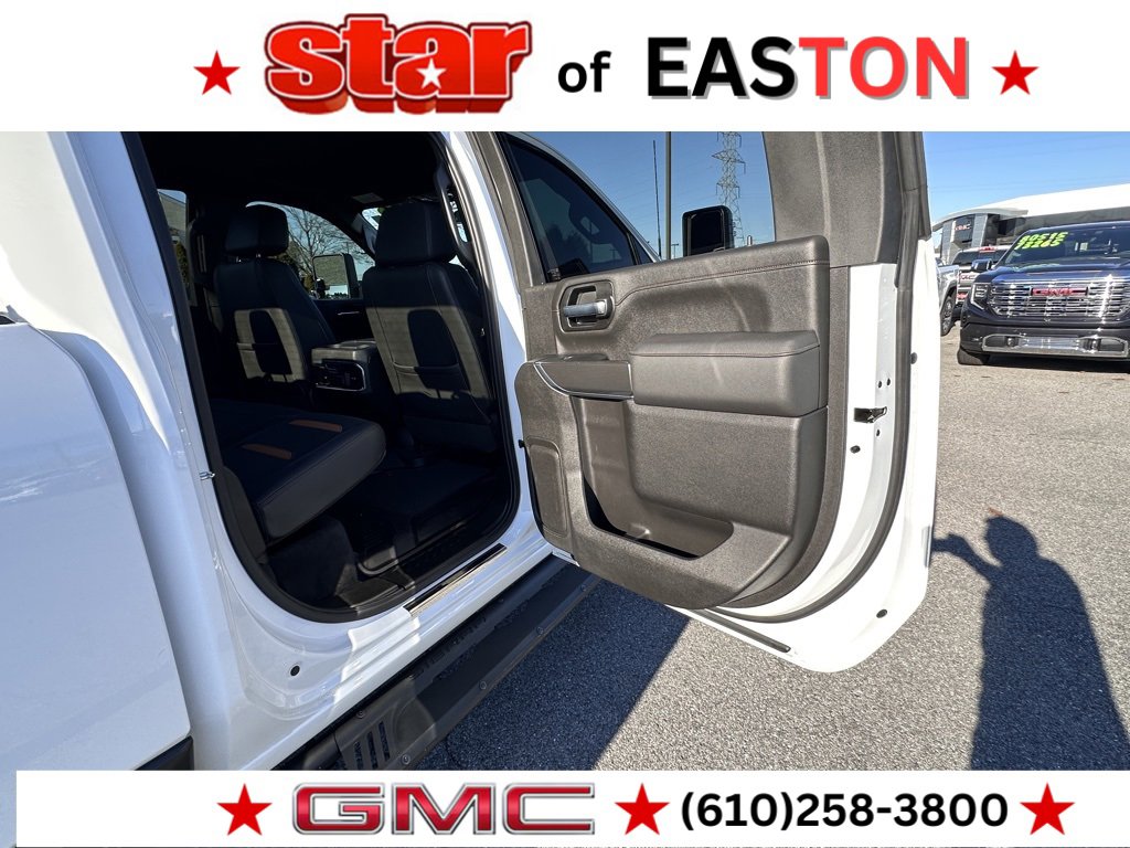 Used 2021 GMC Sierra 2500 AT4 image 13