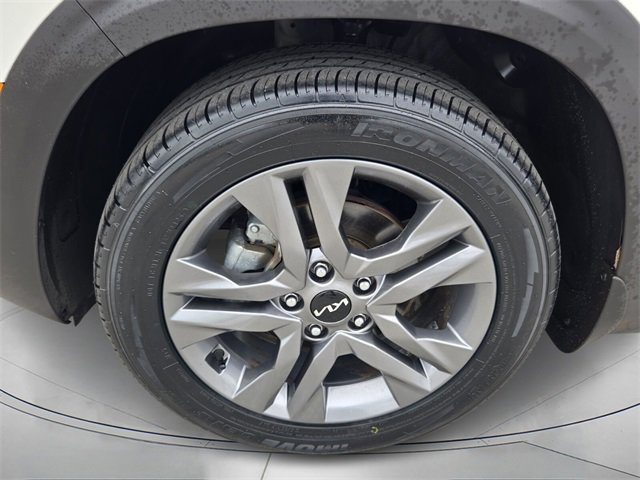 Used 2023 Kia Seltos S image 9