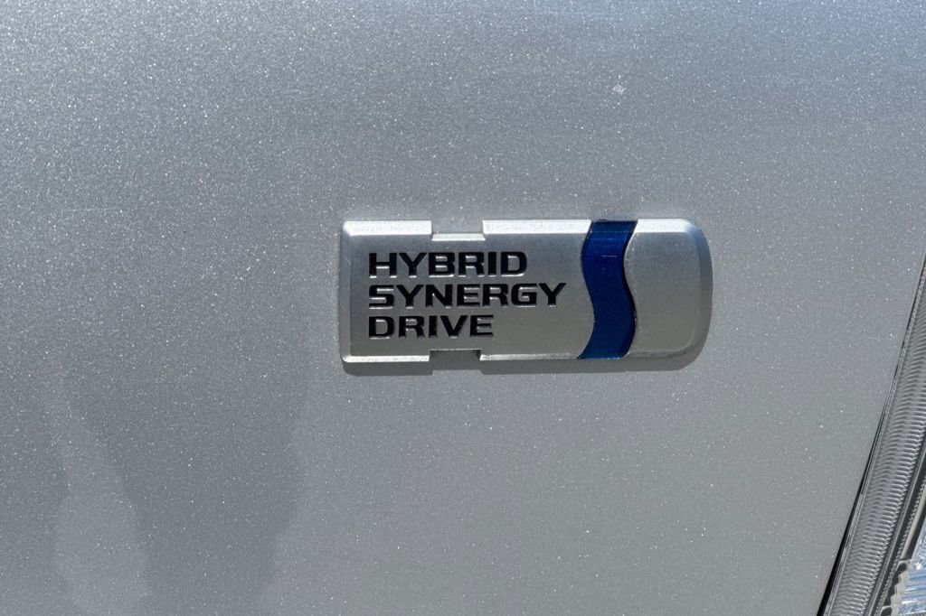 Used 2014 Toyota Prius V Three FWD image 26
