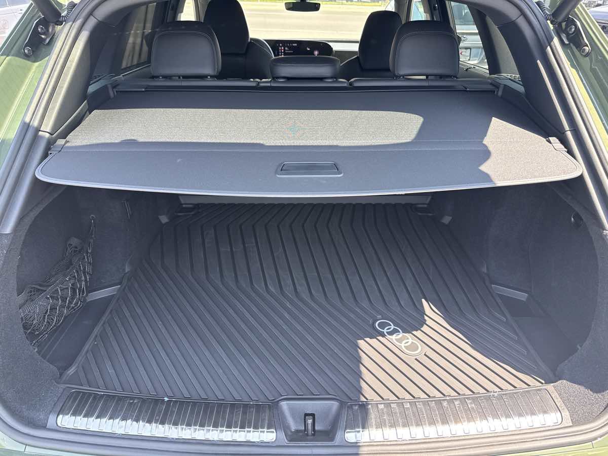 Used 2025 Audi SQ5 Premium Plus AWD/4WD image 17