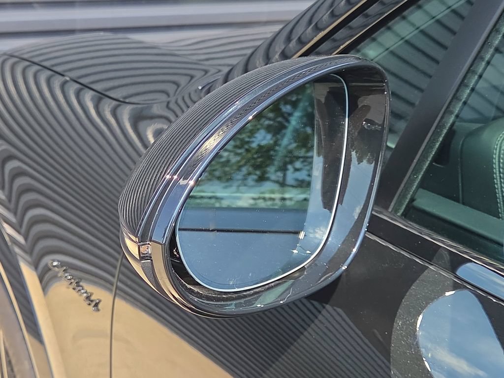 Certified 2025 Porsche Cayenne E-Hybrid AWD/4WD image 29