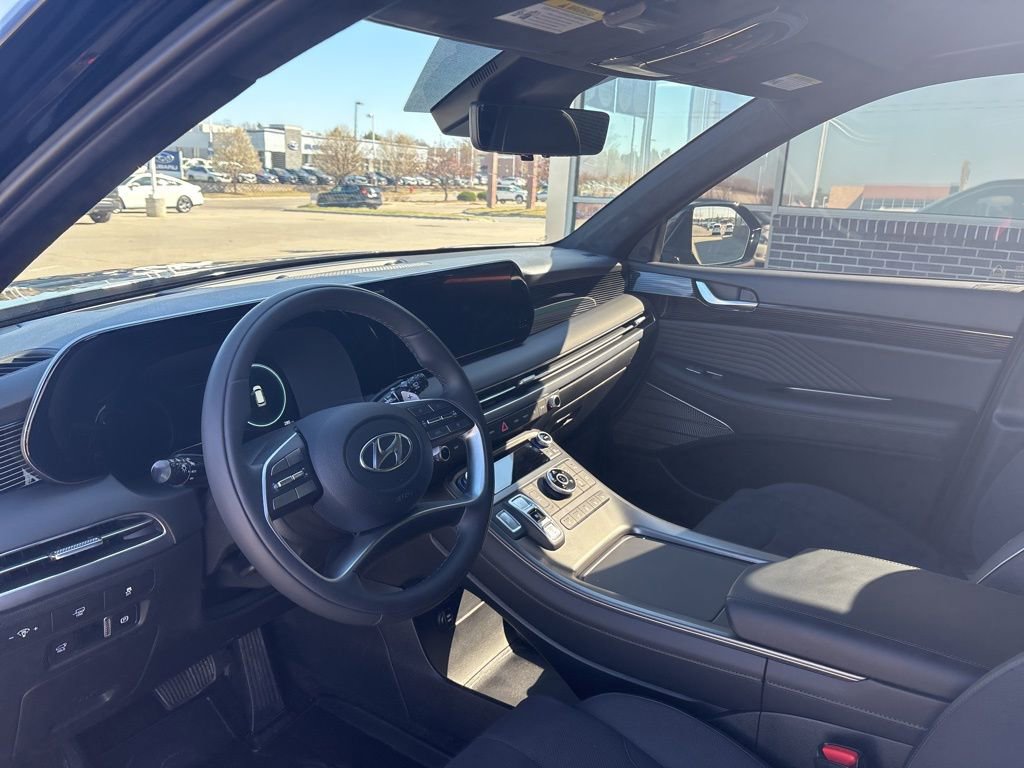 Used 2025 Hyundai Palisade Calligraphy image 11