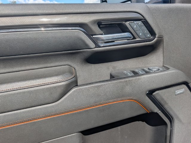 Used 2024 GMC Sierra 2500 AT4 w/ AT4 Premium Plus Package AWD/4WD image 18