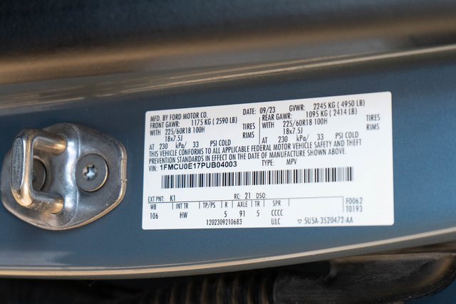 Used 2023 Ford Escape SE image 31