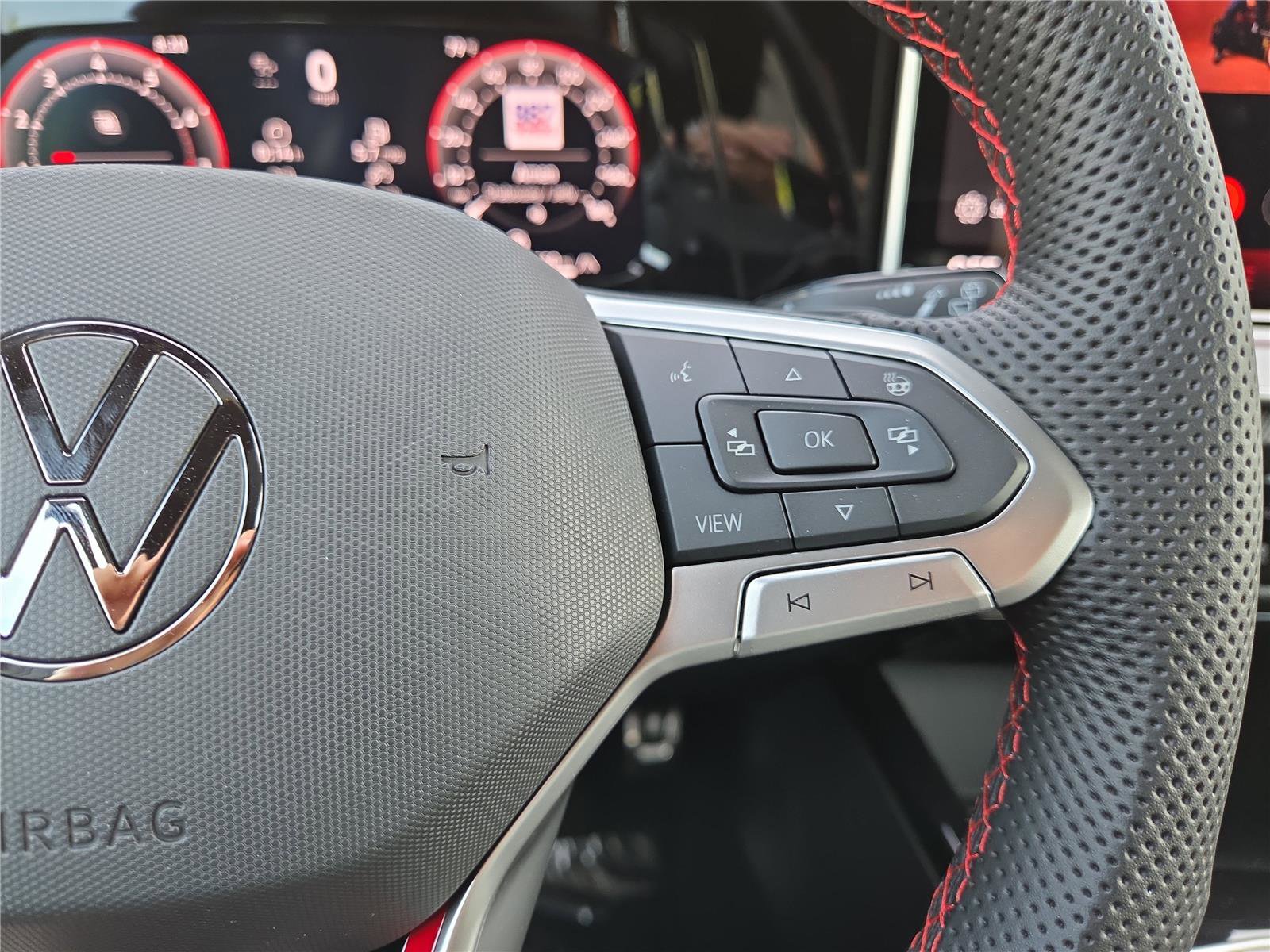 New 2026 Volkswagen GTI SE FWD image 16