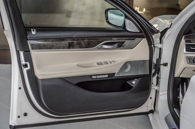 Used 2018 BMW 740i xDrive AWD/4WD image 48