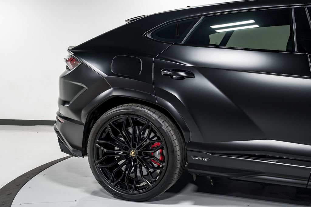 Used 2025 Lamborghini Urus SE image 56