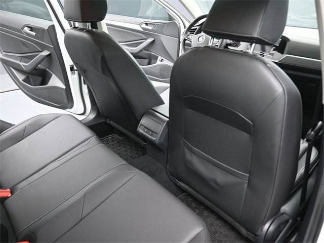Used 2020 Volkswagen Jetta SE image 29