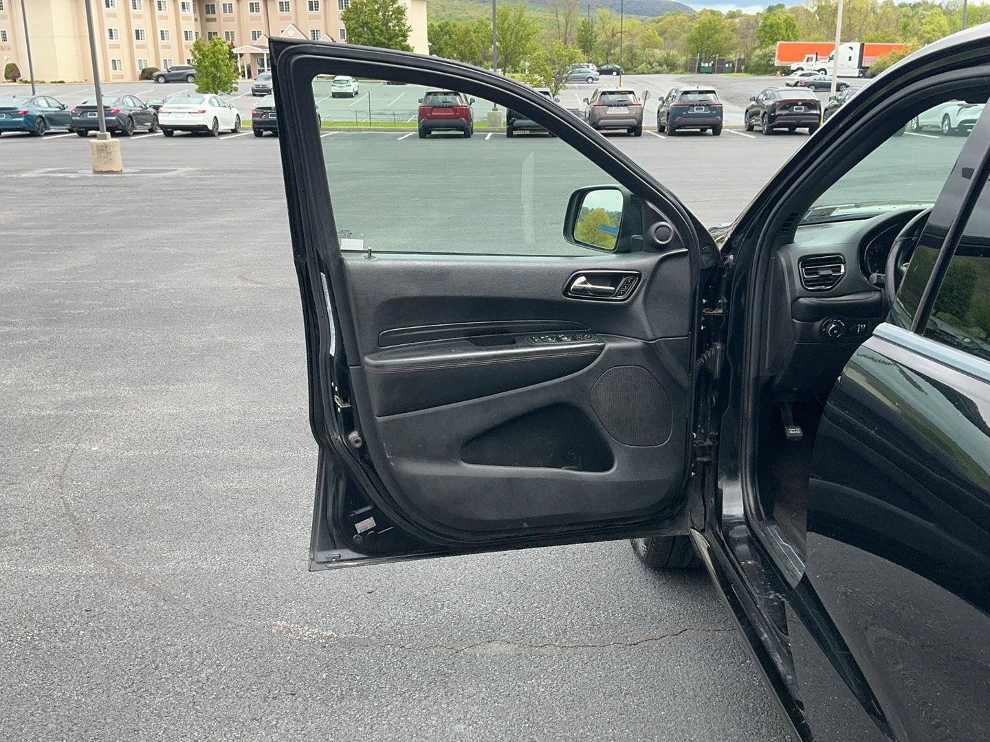 Used 2021 Dodge Durango R/T w/ Blacktop Package AWD/4WD image 19
