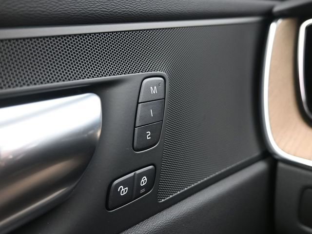 New 2026 Volvo XC60 B5 Plus w/ Protection Package Premier image 30