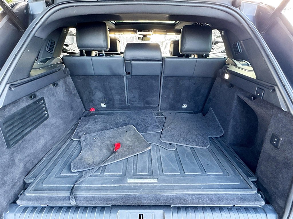 Used 2020 Land Rover Range Rover Sport HST image 30