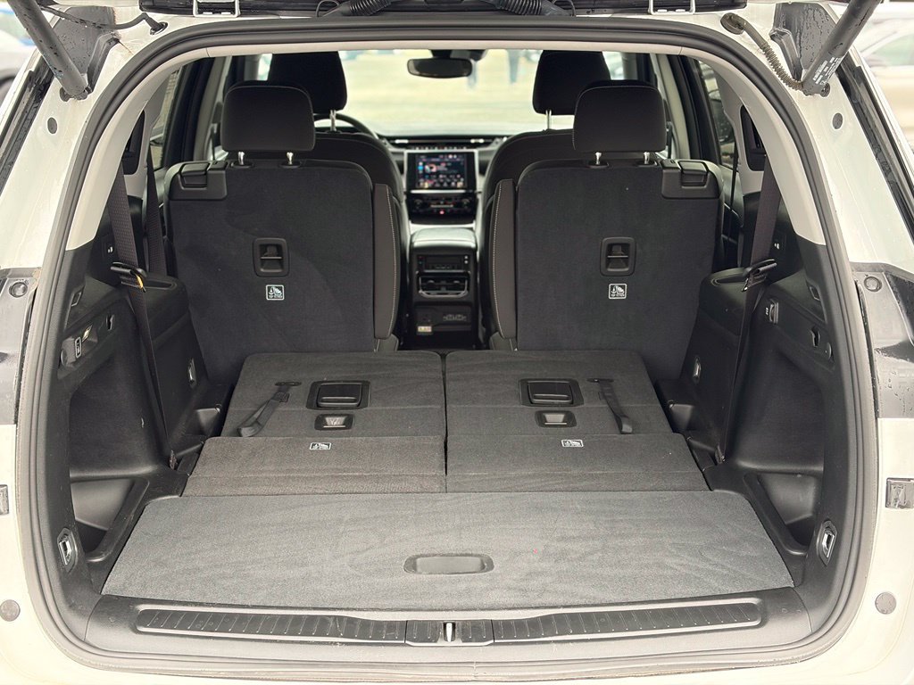 Used 2023 Jeep Grand Cherokee L Laredo w/ Luxury Tech Group I AWD/4WD image 10