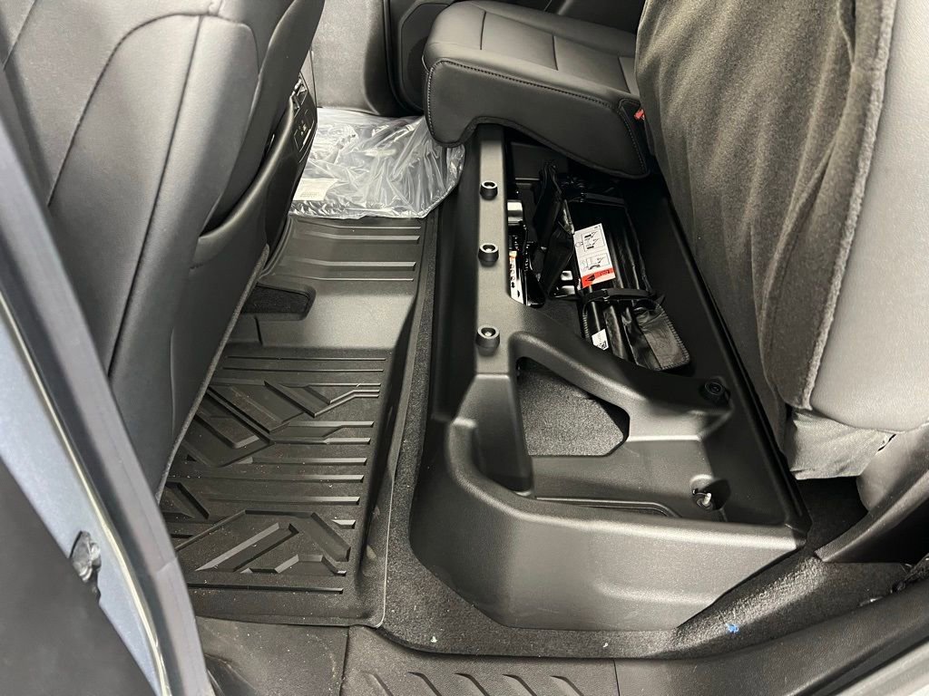 New 2025 Chevrolet Colorado LT w/ LT Convenience Package image 29