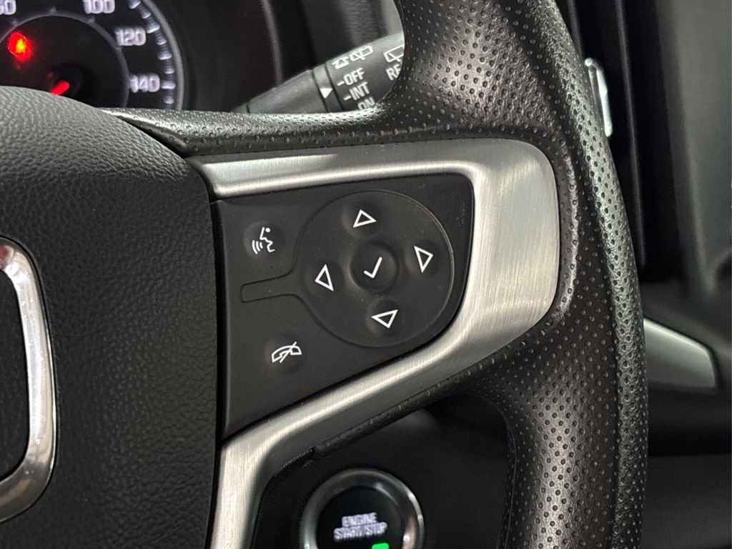 Used 2024 GMC Terrain SLE image 28