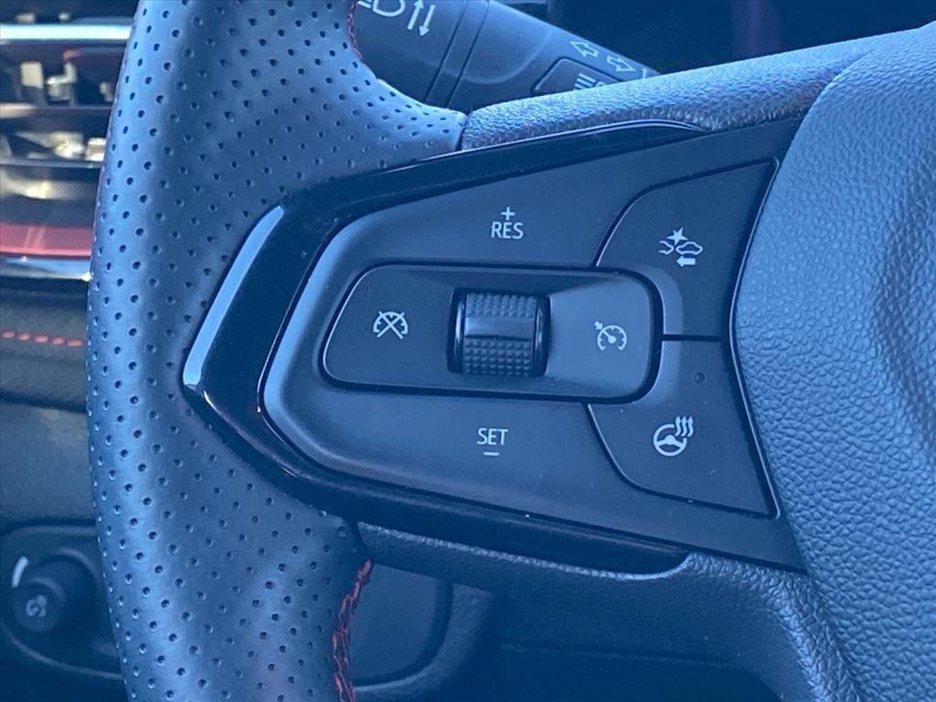 Used 2025 Chevrolet TrailBlazer RS w/ Convenience Package image 11