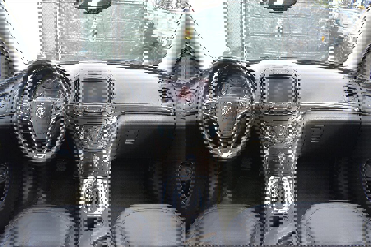 Used 2015 Buick Regal Premium image 12