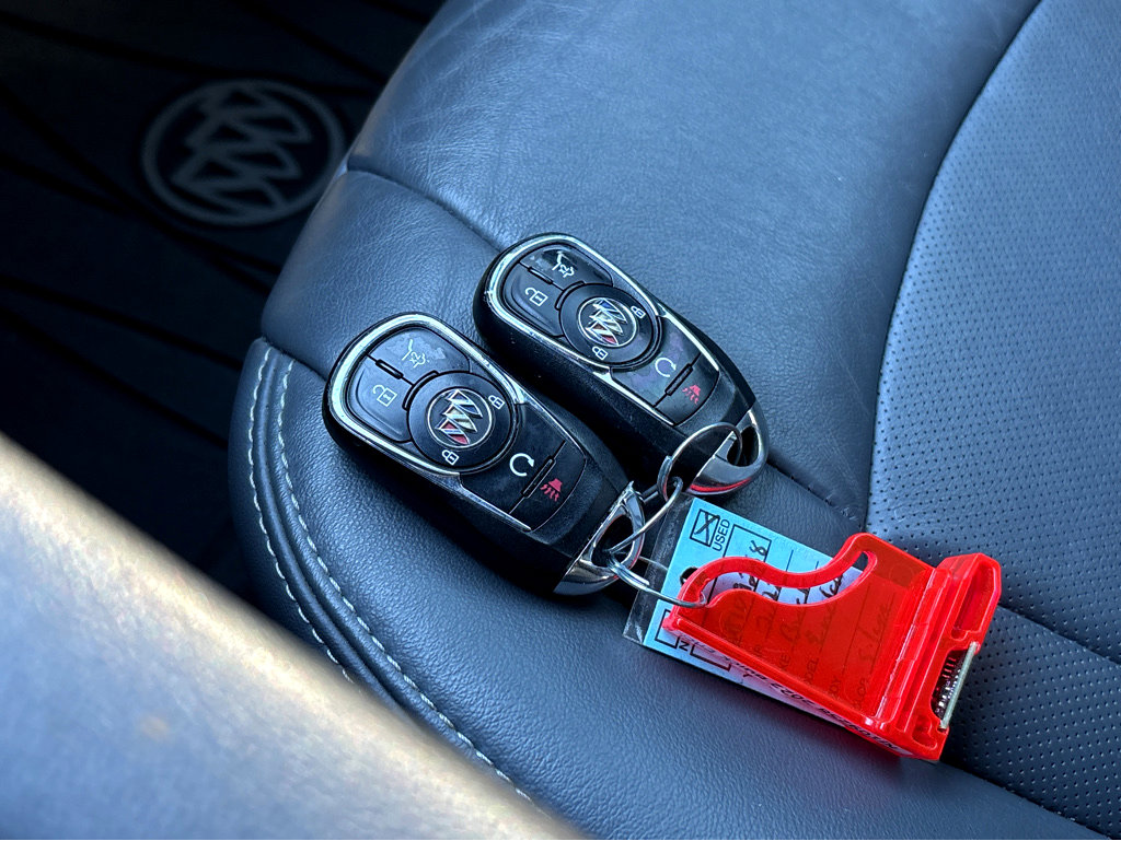 Used 2022 Buick Enclave Premium image 37