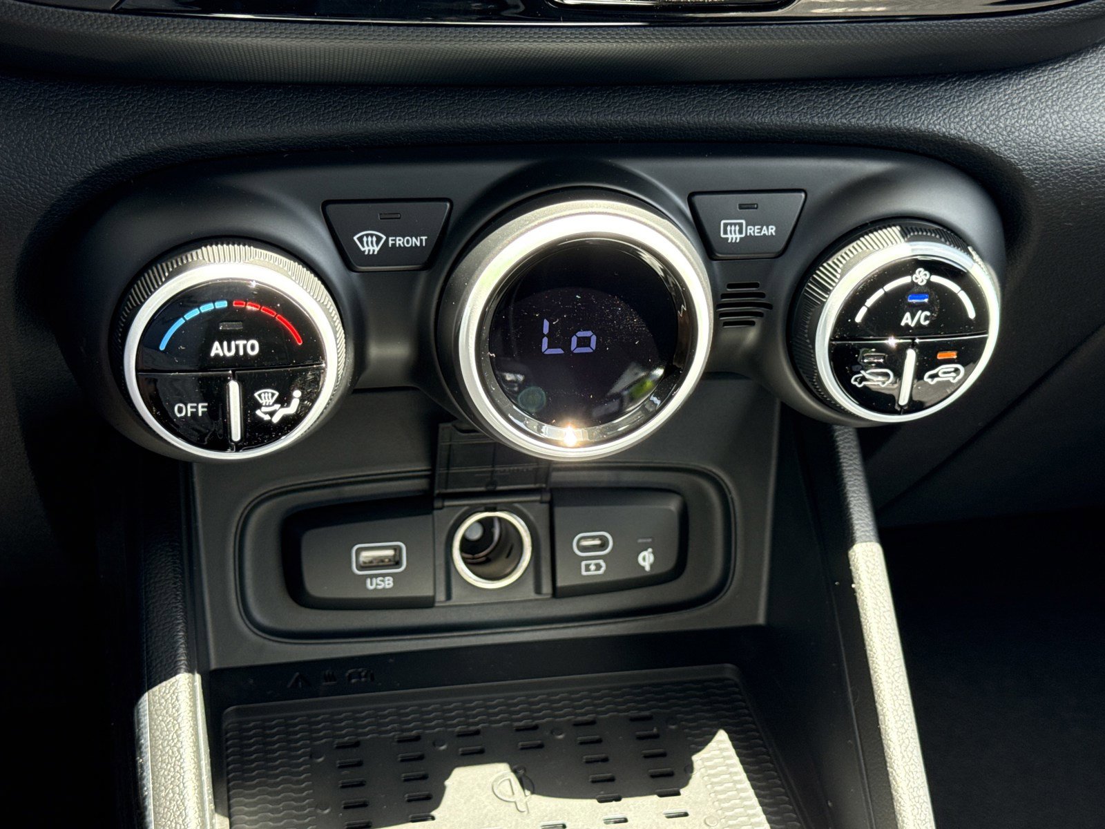 New 2026 Hyundai Venue SEL image 23