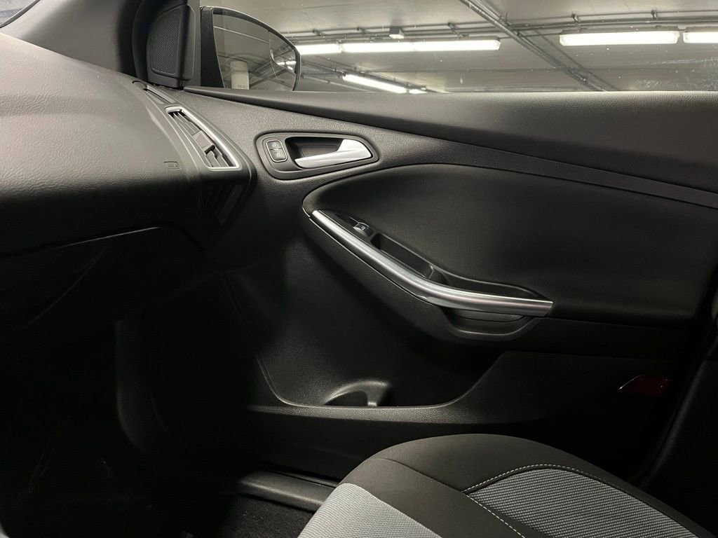 Used 2016 Ford Focus ST image 30