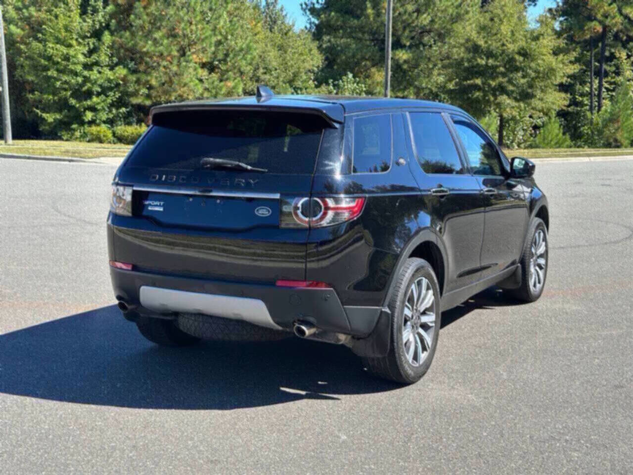 Used 2017 Land Rover Discovery Sport HSE Luxury AWD/4WD image 5