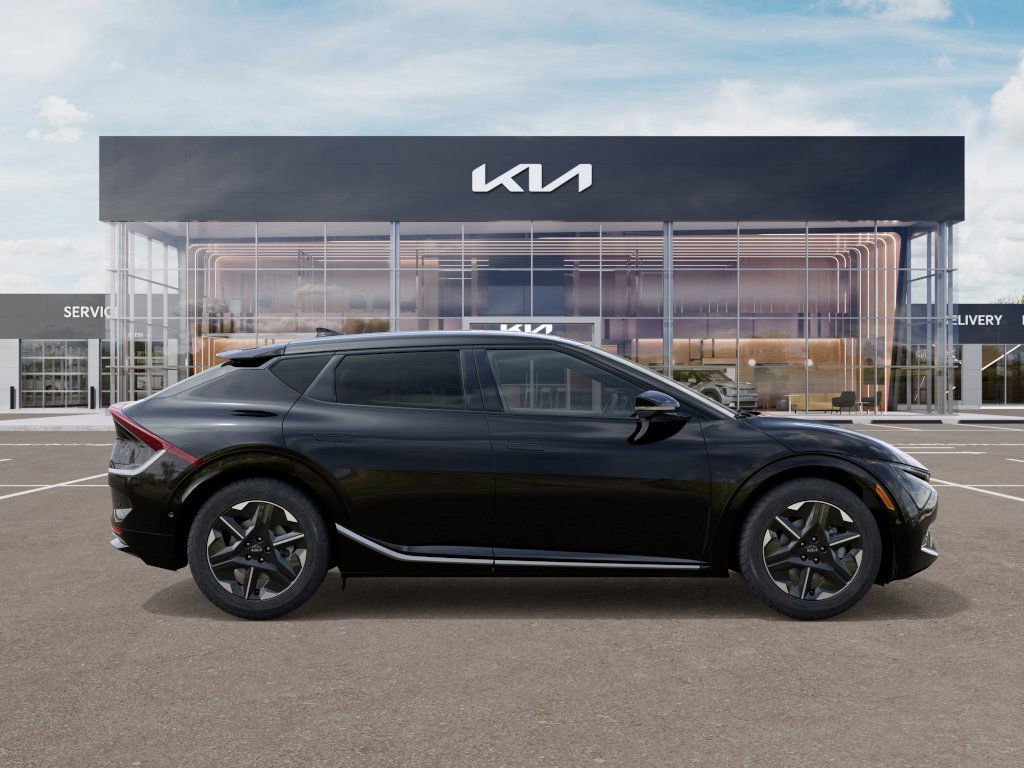 New 2025 Kia EV6 Wind image 7
