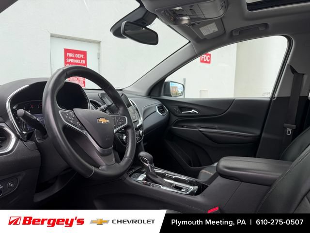 Used 2023 Chevrolet Equinox Premier AWD/4WD image 3