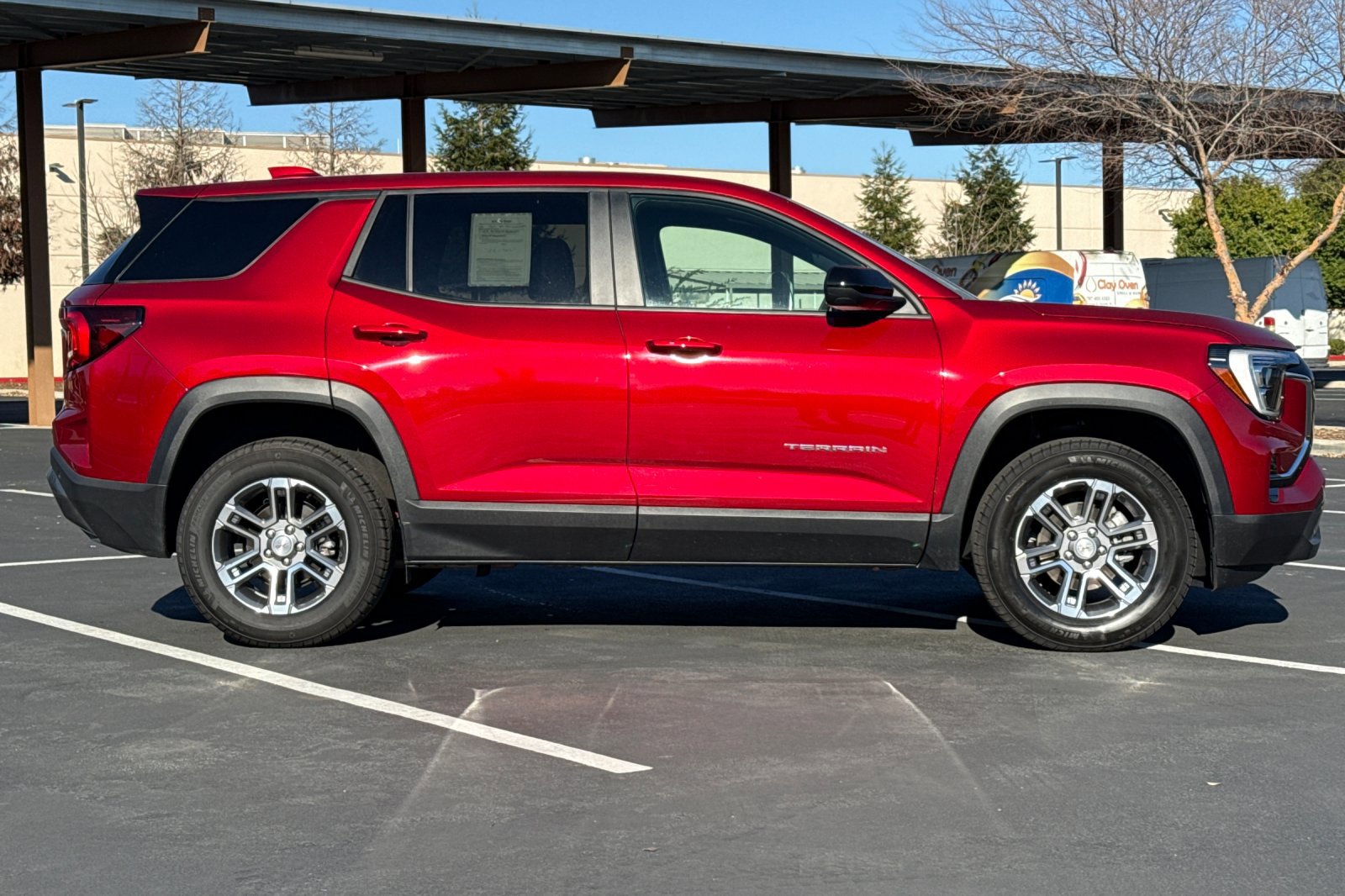 Used 2026 GMC Terrain Elevation image 3