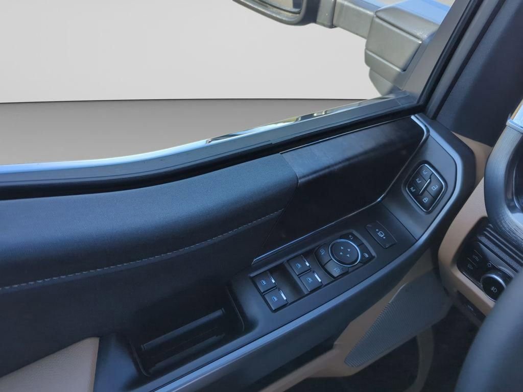 Used 2025 Ford F250 Lariat w/ Lariat Ultimate Package image 17