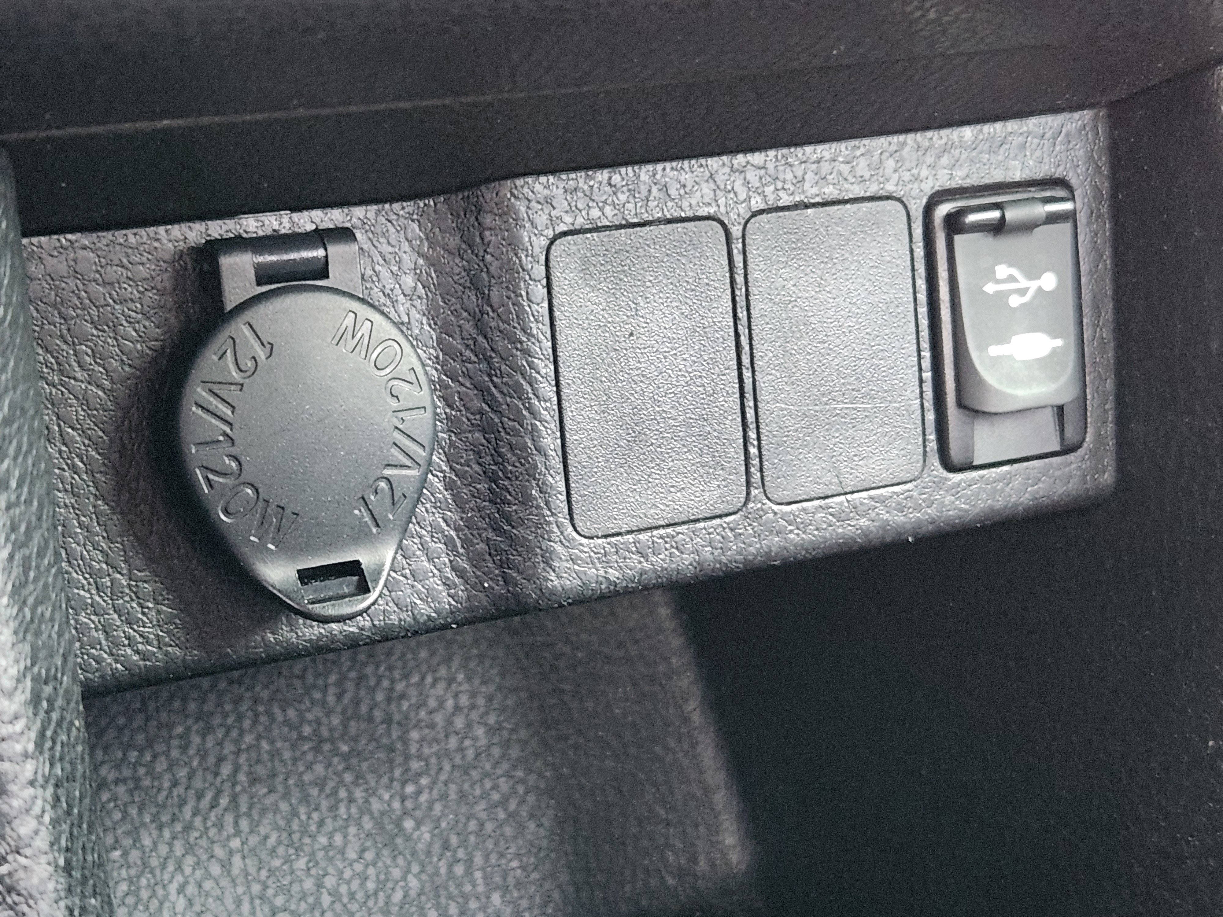 Used 2017 Toyota Corolla LE image 30