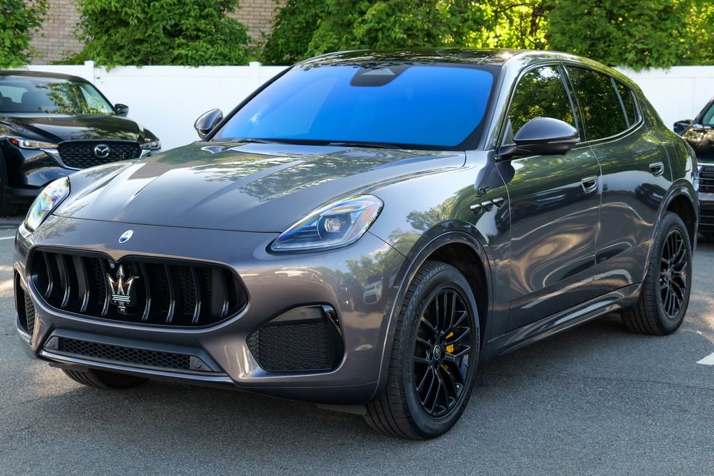 Used 2023 Maserati Grecale Modena AWD/4WD image 3