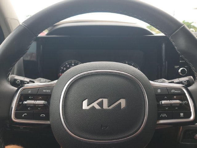 Certified 2023 Kia Sorento EX FWD image 24