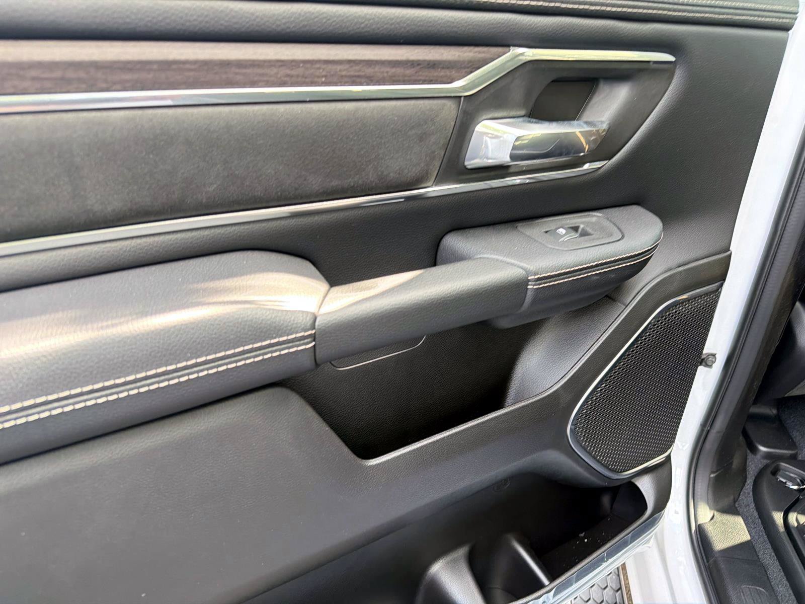New 2026 RAM 1500 Laramie w/ Chrome Appearance Group AWD/4WD image 5