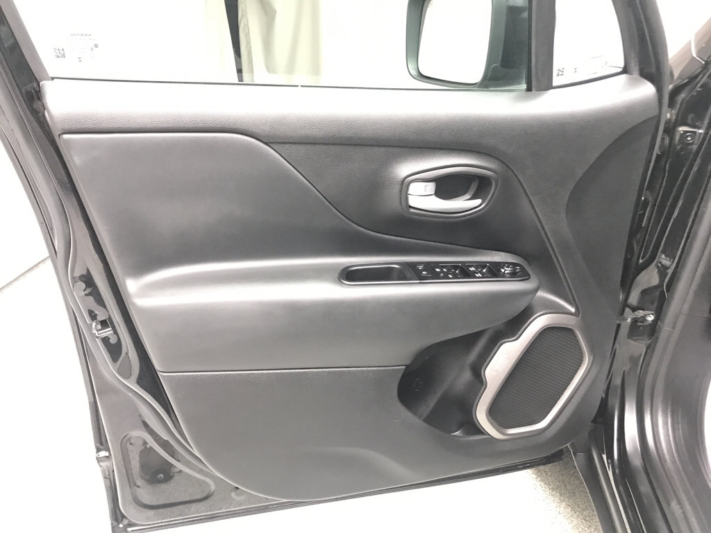 Used 2023 Jeep Renegade Limited AWD/4WD image 8