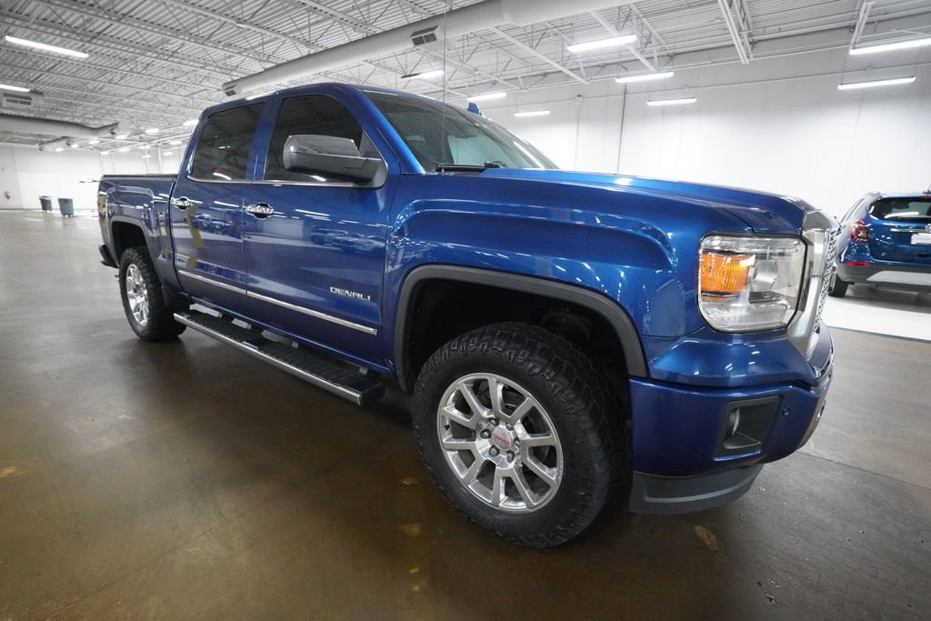 Used 2015 GMC Sierra 1500 Denali w/ Driver Alert Package AWD/4WD image 33