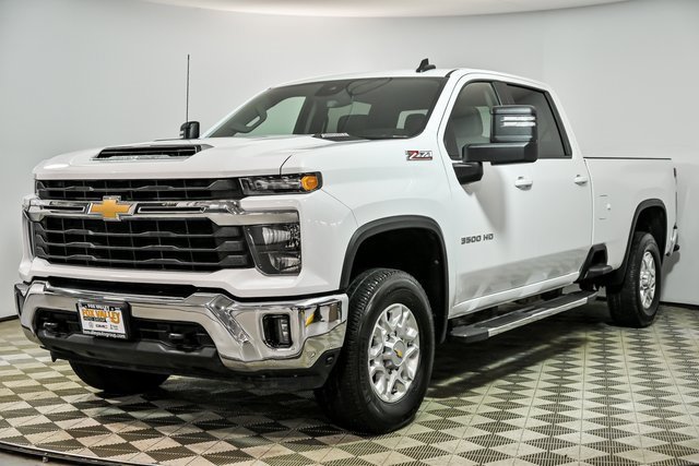 Certified 2024 Chevrolet Silverado 3500 LT w/ Convenience Package image 4