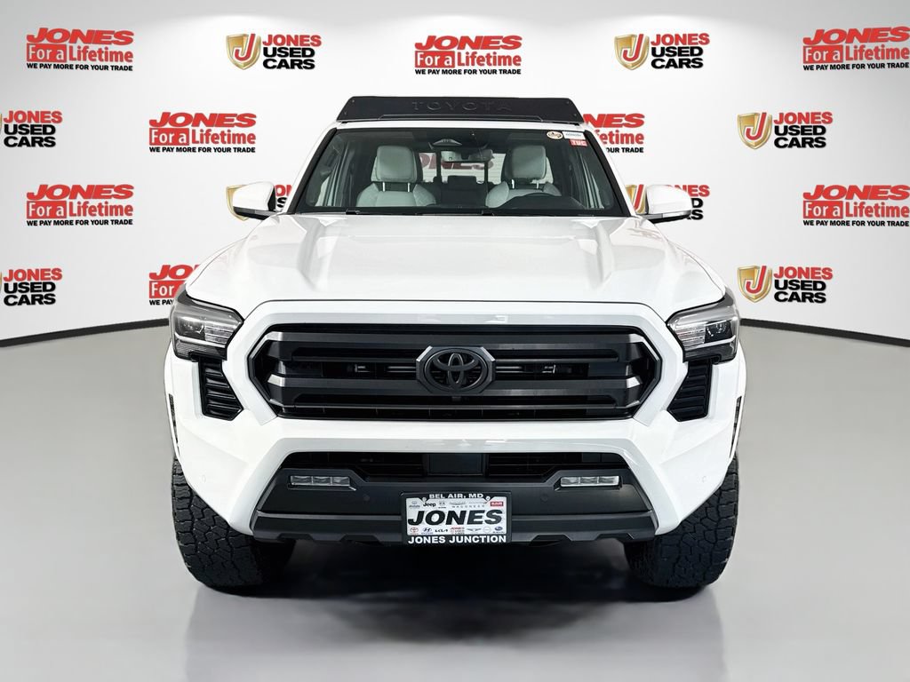 Used 2024 Toyota Tacoma SR5 AWD/4WD image 11