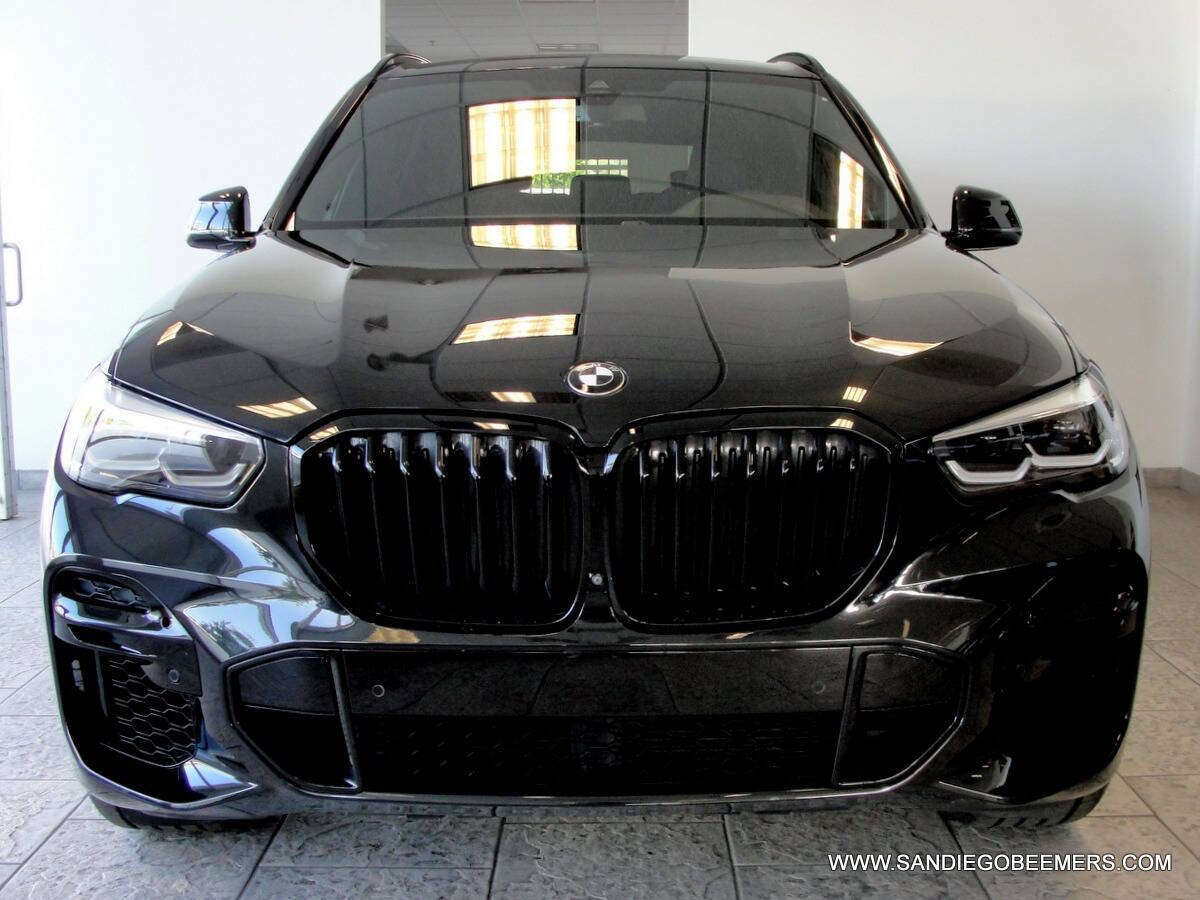 Used 2022 BMW X5 xDrive40i w/ M Sport Package AWD/4WD image 32