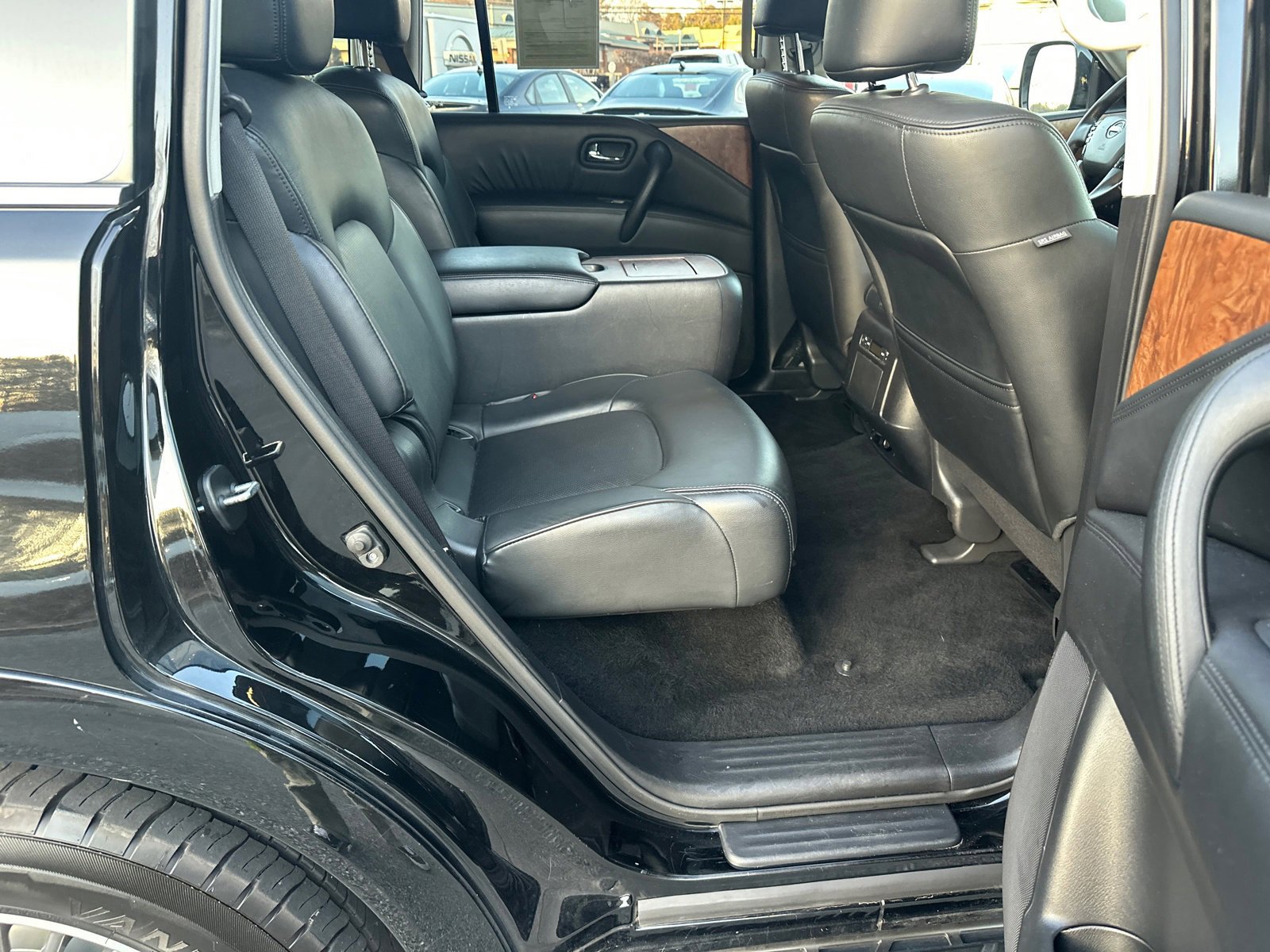 Used 2023 Nissan Armada SL w/ Captain's Chairs Package image 2