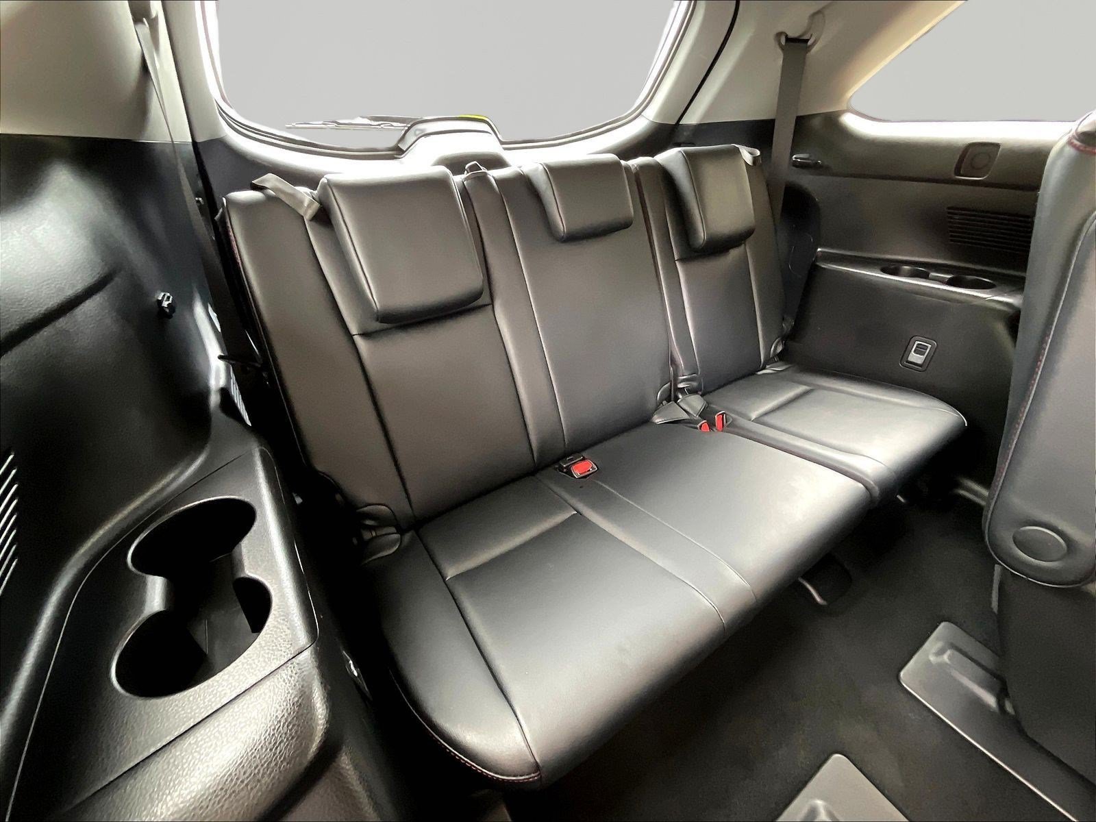 Used 2019 Toyota Highlander SE AWD/4WD image 26