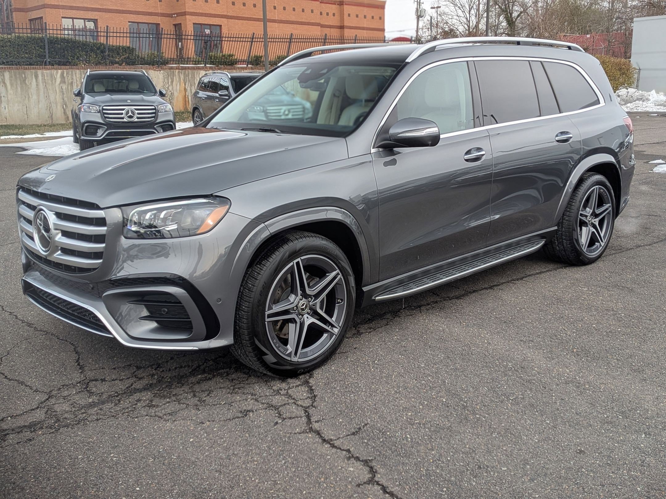 Certified 2025 Mercedes-Benz GLS 450 4MATIC image 7