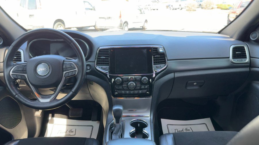 Used 2019 Jeep Grand Cherokee Altitude AWD/4WD image 14