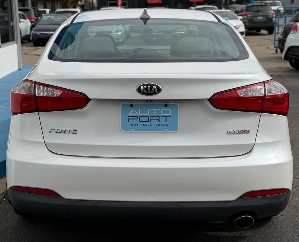 Used 2016 Kia Forte EX FWD image 4