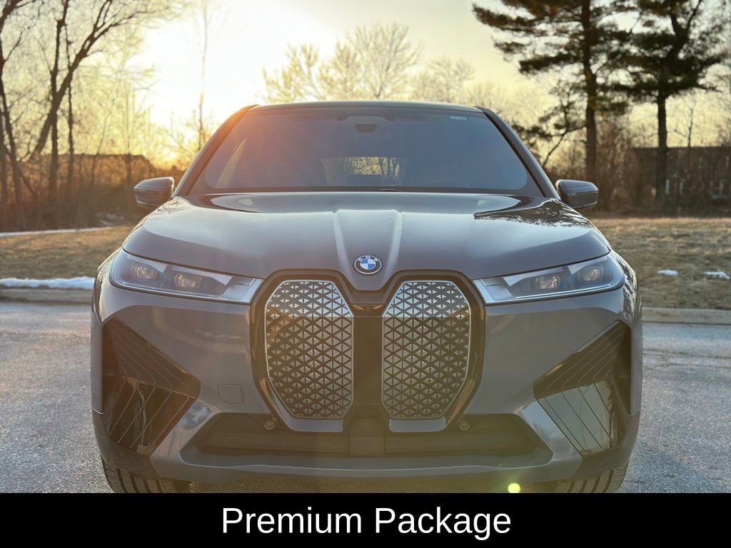 Used 2025 BMW iX xDrive50 w/ Premium Package image 2
