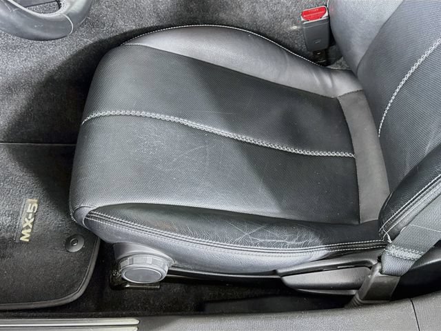 Used 2021 MAZDA MX-5 Miata RF Grand Touring RWD image 24