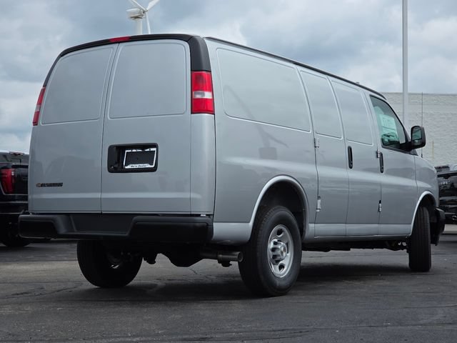 New 2026 Chevrolet Express 2500 w/ Driver Convenience Package RWD image 11