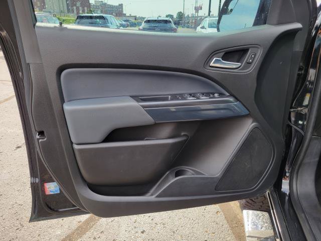Used 2022 Chevrolet Colorado Z71 AWD/4WD image 6