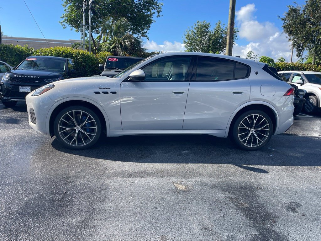 Used 2023 Maserati Grecale Modena AWD/4WD image 2